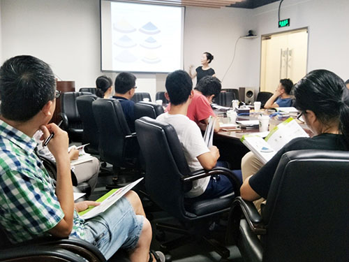 建設(shè)網(wǎng)承辦在北京信息產(chǎn)業(yè)院“領(lǐng)先的工業(yè)地面系統(tǒng)解決方案”研討會(huì)