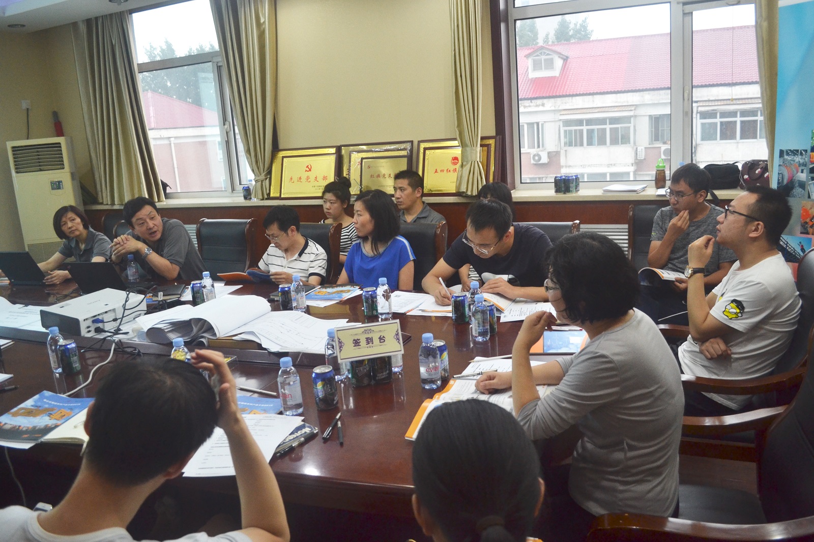 “領(lǐng)先的公建及體育項目地面系統(tǒng)綜合解決方案”